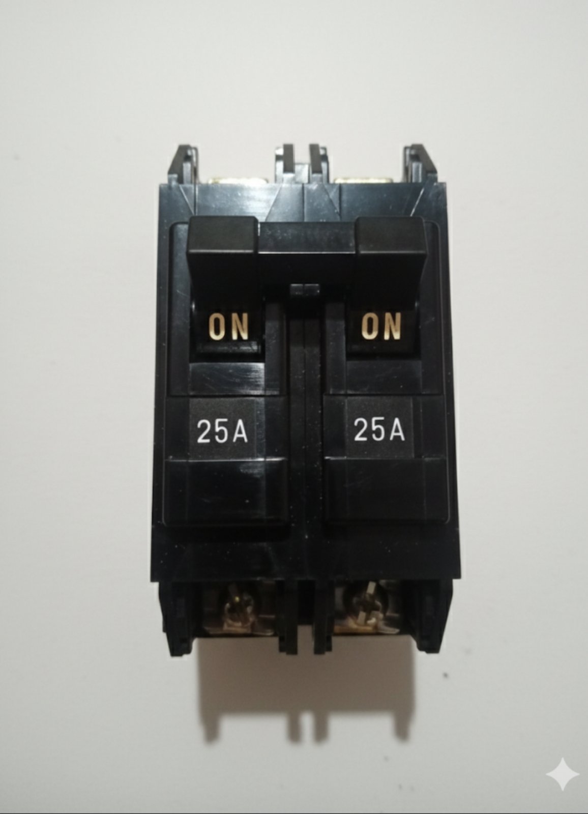 CIRCUIT BREAKER - Z482